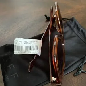 DIFF Alyssa Sunglasses Andes Tortoise Frame Brown Gradient Lenses Sunglasses NWT Diff Eyewear | Accessories | Diff Eyewear Alyssa Sunglasses  main image 4